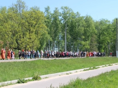 Православные верующие города Новозыбкова молитвенно почтили память летчиков-участников СВО, погибших 13 мая 2023 года над территорией Брянской области