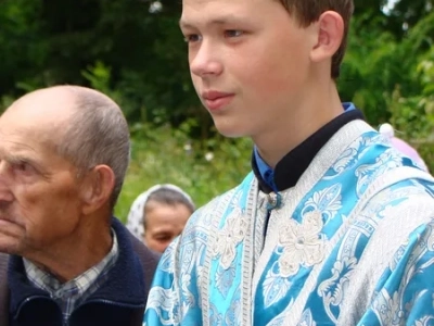 Таинство Причащения на руинах… В день Явление иконы Пресвятой Богородицы во граде Казани в 1579 году, на месте разрушенного Николаевского Каташинского монастыря, впервые за век совершено Таинство Причащения