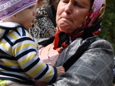 Таинство Причащения на руинах… В день Явление иконы Пресвятой Богородицы во граде Казани в 1579 году, на месте разрушенного Николаевского Каташинского монастыря, впервые за век совершено Таинство Причащения