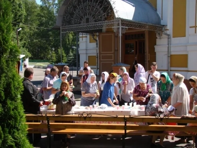 И умерли в один день… День семьи, любви и верности – День памяти Святых благоверных князей Петра и Февронии, Муромских чудотворцев молитвенно отмечали в Новозыбковском благочинии