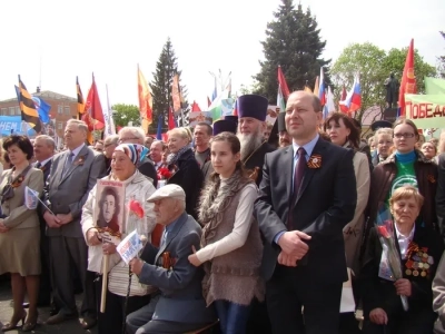 День победы в Новозыбковском благочинии: 9 мая, в день 70-тетия Победы в Великой Отечественной Войне, в городе Новозыбкове совершены Литургии, состоялся праздничный парад и прошли торжественные мероприятия