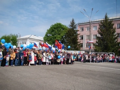 День победы в Новозыбковском благочинии: 9 мая, в день 70-тетия Победы в Великой Отечественной Войне, в городе Новозыбкове совершены Литургии, состоялся праздничный парад и прошли торжественные мероприятия