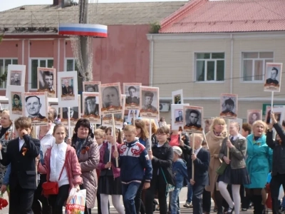 День победы в Новозыбковском благочинии: 9 мая, в день 70-тетия Победы в Великой Отечественной Войне, в городе Новозыбкове совершены Литургии, состоялся праздничный парад и прошли торжественные мероприятия