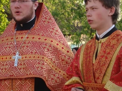 В день победы у Молитвенного дома в селе Старые Бобовичи совершена панихида о павших воинах