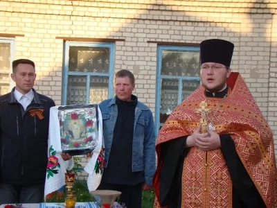 В день победы у Молитвенного дома в селе Старые Бобовичи совершена панихида о павших воинах