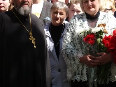 Не прервется связь поколений: в городе Новозыбков открыта мемориальная табличка на здании бывшего военного госпиталя и совершена панихида о павших героях, освобождавших город в годы Великой Отечественной Войны