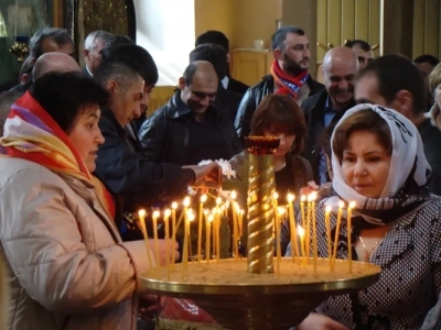 Хачкар – армянский Крест-памятник – освящен в Новозыбкове в память 100-летия геноцида армян в Турецкой империи