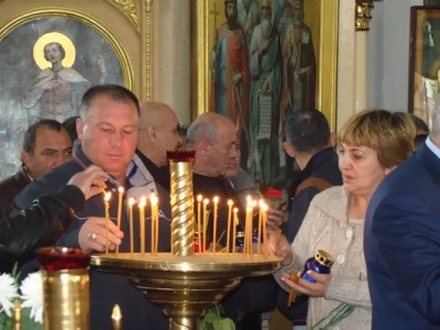 Хачкар – армянский Крест-памятник – освящен в Новозыбкове в память 100-летия геноцида армян в Турецкой империи