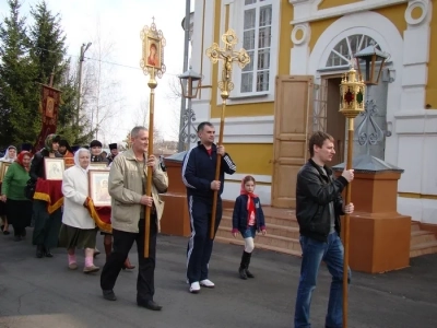 ХРИСТОС ВОСКРЕСЕ! Свет Христов просвещает всех! – в Новозыбковском благочинии встретили Благодатный Огонь