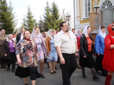 ХРИСТОС ВОСКРЕСЕ! Свет Христов просвещает всех! – в Новозыбковском благочинии встретили Благодатный Огонь