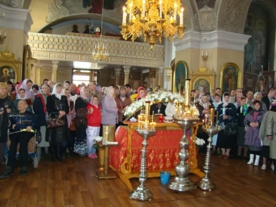 ХРИСТОС ВОСКРЕСЕ! Свет Христов просвещает всех! – в Новозыбковском благочинии встретили Благодатный Огонь