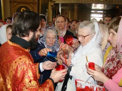 ХРИСТОС ВОСКРЕСЕ! Свет Христов просвещает всех! – в Новозыбковском благочинии встретили Благодатный Огонь