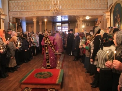 Впервые Митрополит севершил Божественную литургию в храме в честь чуда Архистратига Михаила в Хонех города Новозыбкова Клинцовской Епархии