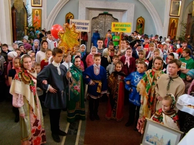 Рождественская Митрополичья елка в столице Белоруссии приняла гостей из Новозыбкова