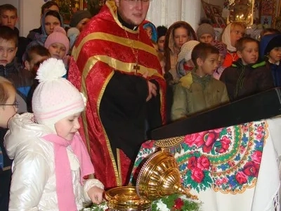 Несколько тысяч человек собралось на молитву в Новозыбковском благочинии у ковчега с частицей мощей святого Пророка, Предтечи и Крестителя Господня Иоанна