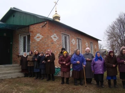 Несколько тысяч человек собралось на молитву в Новозыбковском благочинии у ковчега с частицей мощей святого Пророка, Предтечи и Крестителя Господня Иоанна