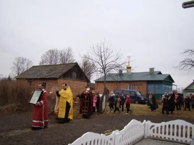 Несколько тысяч человек собралось на молитву в Новозыбковском благочинии у ковчега с частицей мощей святого Пророка, Предтечи и Крестителя Господня Иоанна