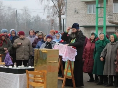 Несколько тысяч человек собралось на молитву в Новозыбковском благочинии у ковчега с частицей мощей святого Пророка, Предтечи и Крестителя Господня Иоанна