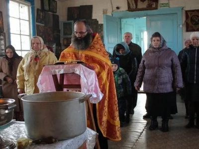 Несколько тысяч человек собралось на молитву в Новозыбковском благочинии у ковчега с частицей мощей святого Пророка, Предтечи и Крестителя Господня Иоанна