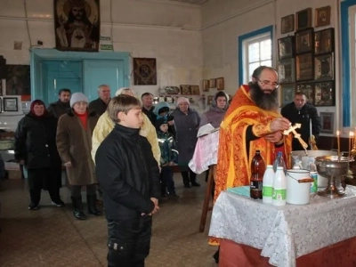 Несколько тысяч человек собралось на молитву в Новозыбковском благочинии у ковчега с частицей мощей святого Пророка, Предтечи и Крестителя Господня Иоанна