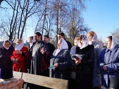 "Поминайте наставников ваших... " Евр. 13:7) : Поминальное Богослужение в храме в честь Сретения Господня г. Трубчевска