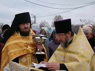 Людковские кампаны: На звоннице новозыбковского храма в честь Рождества Пресвятой Богородицы теперь новые колокола