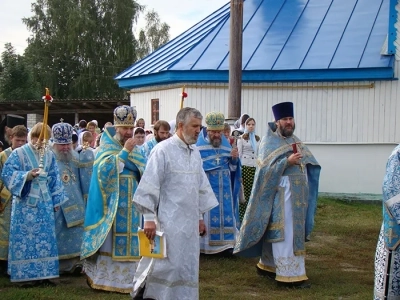 Радость торжества Успения Пресвятой Богородицы Епископ Клинцовский Сергий разделил с духовенством Епархии в п.г.т. Климово