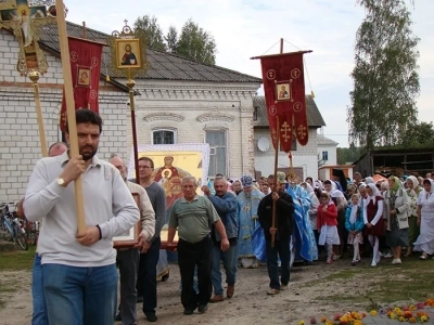 Радость торжества Успения Пресвятой Богородицы Епископ Клинцовский Сергий разделил с духовенством Епархии в п.г.т. Климово