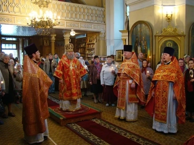 В Неделю святых Жен-Мироносиц Епископ Клинцовский и Трубчевский Сергий совершил Божественную литургию в Новозыбковском благочинии