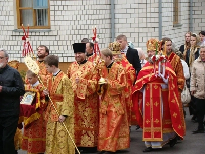 В Неделю святых Жен-Мироносиц Епископ Клинцовский и Трубчевский Сергий совершил Божественную литургию в Новозыбковском благочинии