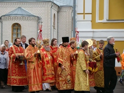 В Неделю святых Жен-Мироносиц Епископ Клинцовский и Трубчевский Сергий совершил Божественную литургию в Новозыбковском благочинии