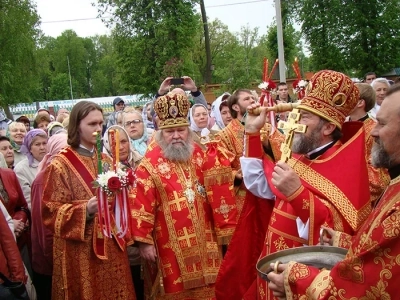 В Неделю святых Жен-Мироносиц Епископ Клинцовский и Трубчевский Сергий совершил Божественную литургию в Новозыбковском благочинии