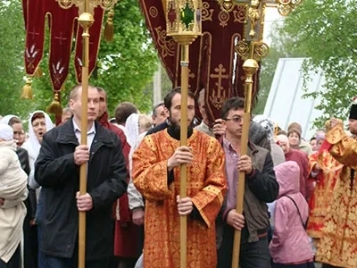 В Неделю святых Жен-Мироносиц Епископ Клинцовский и Трубчевский Сергий совершил Божественную литургию в Новозыбковском благочинии