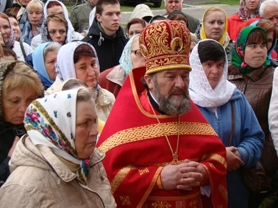 В Неделю святых Жен-Мироносиц Епископ Клинцовский и Трубчевский Сергий совершил Божественную литургию в Новозыбковском благочинии