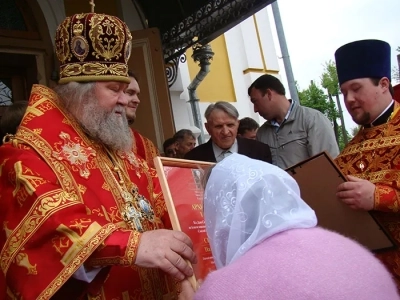 В Неделю святых Жен-Мироносиц Епископ Клинцовский и Трубчевский Сергий совершил Божественную литургию в Новозыбковском благочинии