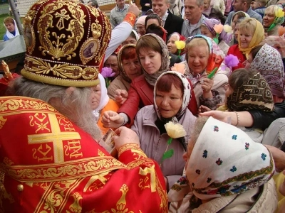 В Неделю святых Жен-Мироносиц Епископ Клинцовский и Трубчевский Сергий совершил Божественную литургию в Новозыбковском благочинии