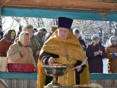 «Сам убо, Человеколюбче Царю, прииди и ныне наитием Святаго Твоего Духа и освяти воду сию» - (Чинопоследование Великаго освящения воды в Богоявление): Крещение Господне 2014 года в Новозыбковском благочинии