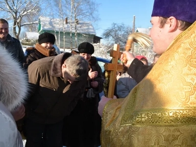 «Сам убо, Человеколюбче Царю, прииди и ныне наитием Святаго Твоего Духа и освяти воду сию» - (Чинопоследование Великаго освящения воды в Богоявление): Крещение Господне 2014 года в Новозыбковском благочинии