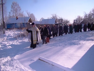 «Сам убо, Человеколюбче Царю, прииди и ныне наитием Святаго Твоего Духа и освяти воду сию» - (Чинопоследование Великаго освящения воды в Богоявление): Крещение Господне 2014 года в Новозыбковском благочинии