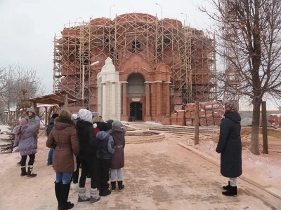 Школьники-паломники: Состоялась паломническая поездка учащих и учащихся школ Новозыбковского района к святыням града Брянска