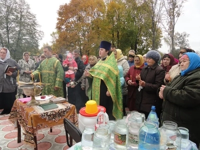 Преподобне отче наш Сергие, моли Бога о нас! – У Поклонного креста в селе Внуковичи Новозыбковского района совершен молебен о восстановлении храма