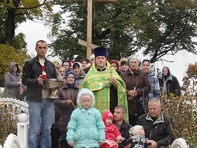 Преподобне отче наш Сергие, моли Бога о нас! – У Поклонного креста в селе Внуковичи Новозыбковского района совершен молебен о восстановлении храма