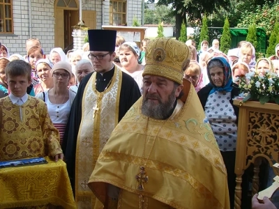 Епископ Клинцовский и Трубчевский Сергий возглавил торжества по случаю 1025-летия Крещения Руси и совершил Божественную литургию в храме в честь чуда Архистратига Михаила в Хонех города Новозыбкова