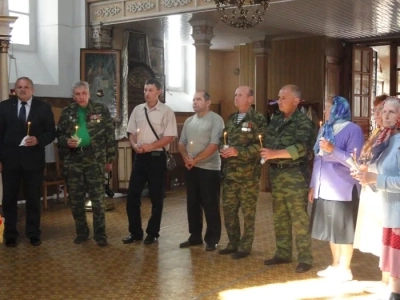 Рубежи Отечества нашего должны быть под надежной защитой смелых и мужественных людей! – В День пограничных войск совершено Молебное пение в храмах Новозыбковского благочиния