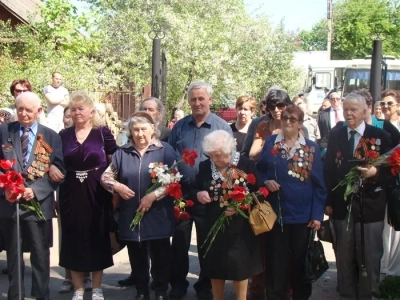 Всем воинам, павшим в боях Великой Отечественной Войны 1941-1945 гг. – ВЕЧНАЯ ПАМЯТЬ: У обелиска Воинам-героям, что на городском кладбище города Новозыбкова, совершена заупокойная панихида