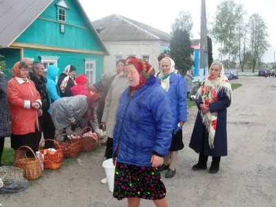 ХРИСТОС ВОСКРЕСЕ! Освящение пасхальных приношений совершено в селах Новозыбковского района