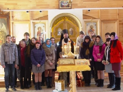 Приход храма в честь Рождества Пресвятой Богородицы города Новозыбкова принял гостей – учащих и учащихся Замишевской средней школы Новозыбковского района