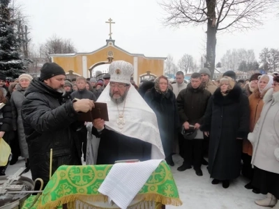 «Сам убо, Человеколюбче Царю, прииди и ныне наитием Святаго Твоего Духа и освяти воду сию» - (Чинопоследование Великаго освящения воды в Богоявление): Крещение Господне 2013 года в Новозыбковском благочинии