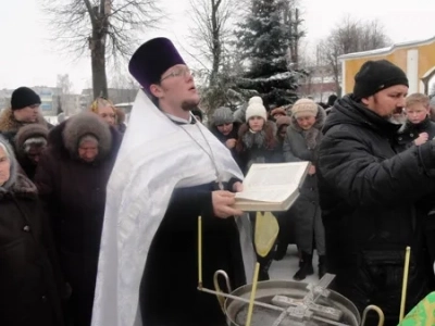 «Сам убо, Человеколюбче Царю, прииди и ныне наитием Святаго Твоего Духа и освяти воду сию» - (Чинопоследование Великаго освящения воды в Богоявление): Крещение Господне 2013 года в Новозыбковском благочинии