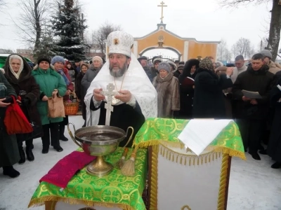 «Сам убо, Человеколюбче Царю, прииди и ныне наитием Святаго Твоего Духа и освяти воду сию» - (Чинопоследование Великаго освящения воды в Богоявление): Крещение Господне 2013 года в Новозыбковском благочинии